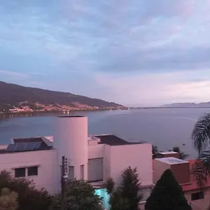  Quarto em Acomodações Particulares Residencial Rodrigues