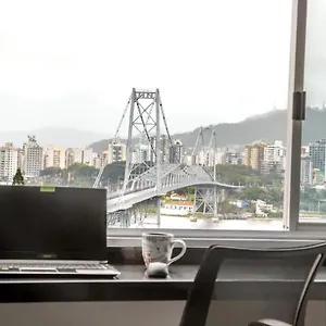  Quarto em Acomodações Particulares Magnífico Em Apto Com Vista Espetacular